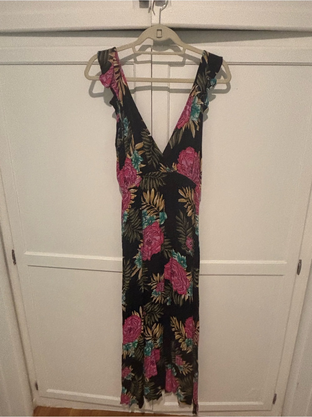 Billabong Maxi Dress with Floral Leaf Print